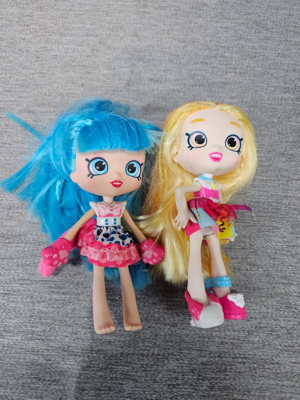 Set Of 2 Shopkins Shoppies Dolls 5” Jessie Cake Wild Blonde Blue
